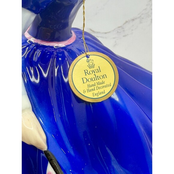 Royal Doulton Mary HN3375 Figure of the Year 1992 England EXCELLENT CONDITION - Picture 7 of 14